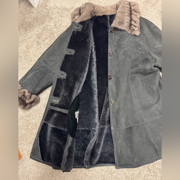 Pellacci sheepskin coat - Picture 4 of 10